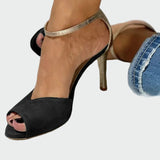 Elegantsed sandaalid metallrihmaga