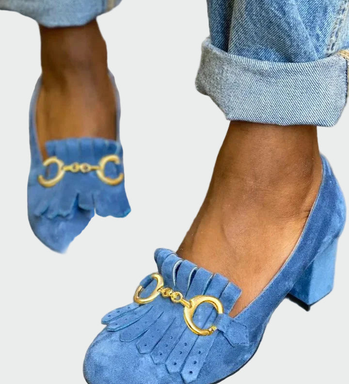 Narmaste ja kuldse pandlaga kingad