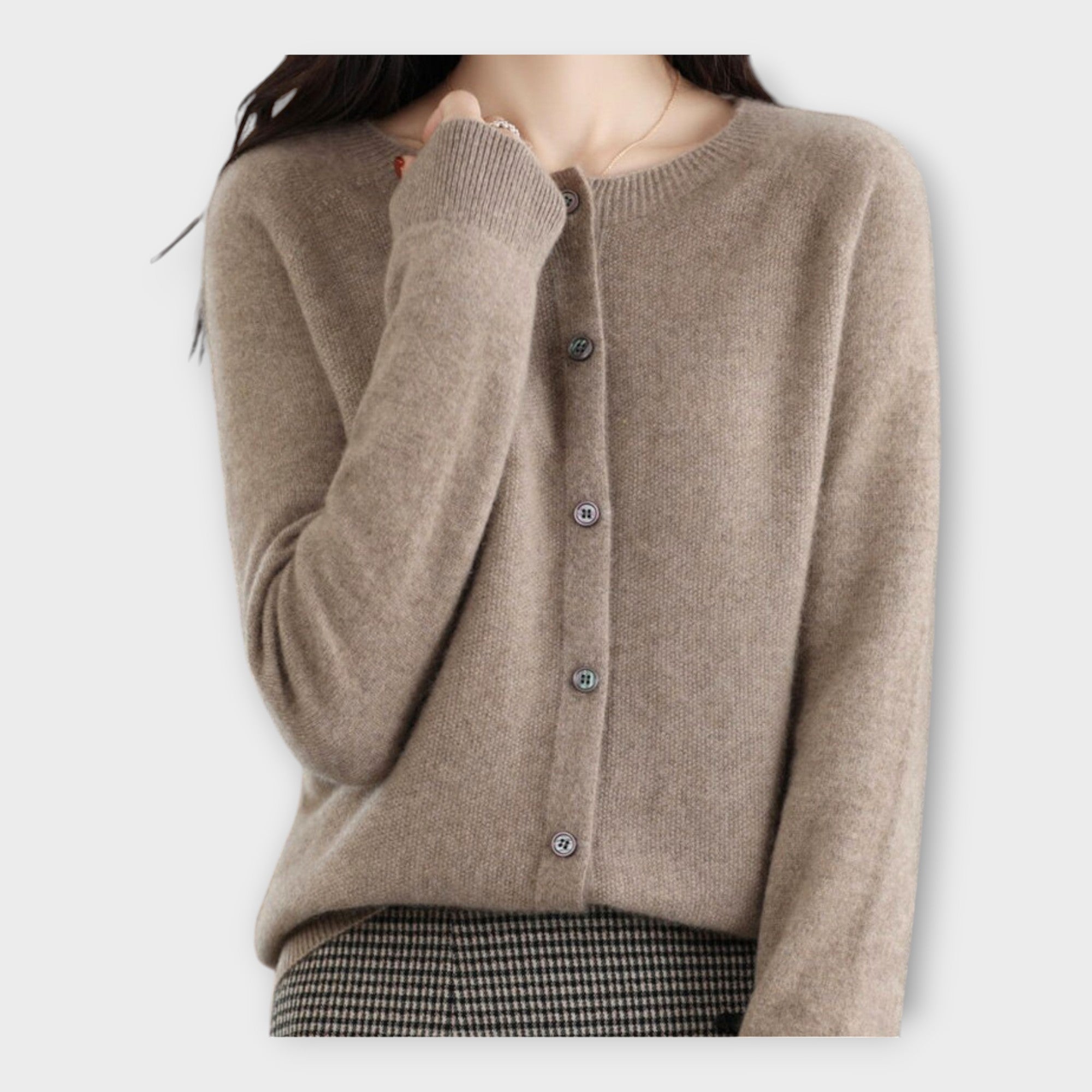 Elegantne nööpidega kardigan