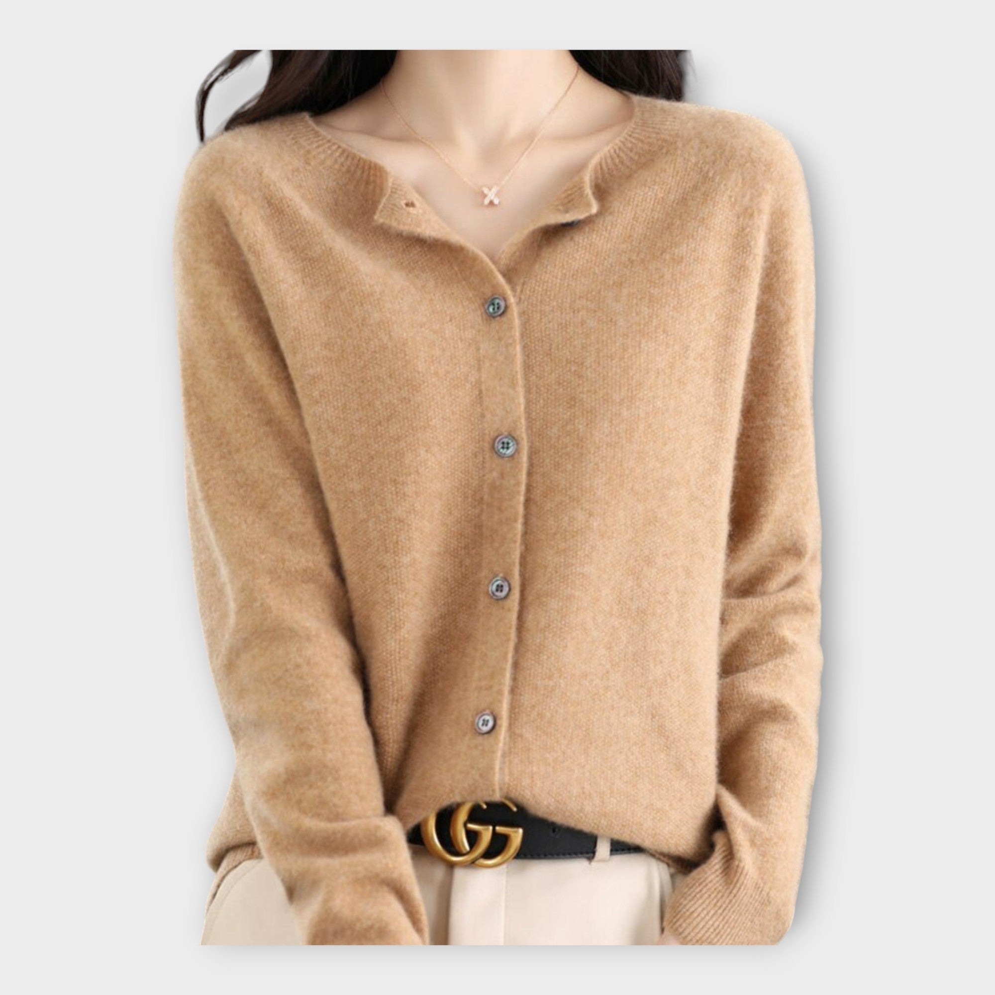 Elegantne nööpidega kardigan