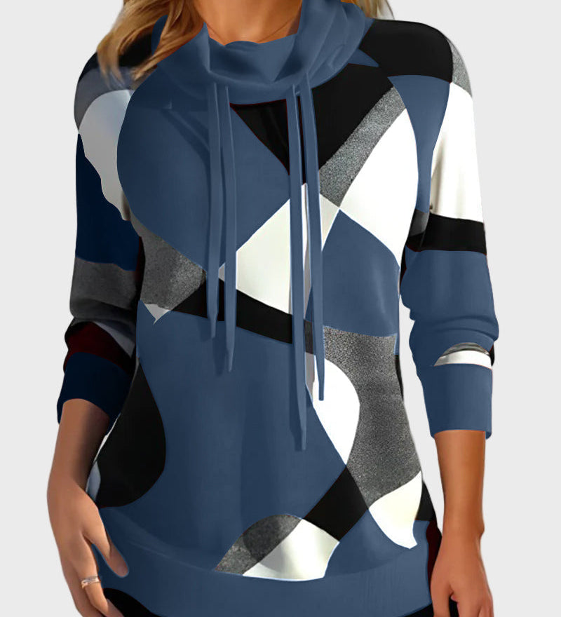 Kootud dressipluus kunstilise kujunduse ja kapuutsiga