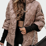 Kapuutsiga puuvillane jakk pikkade varrukatega ja tepitud mustriga