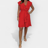 Elegantne kleit naiseliku joonega