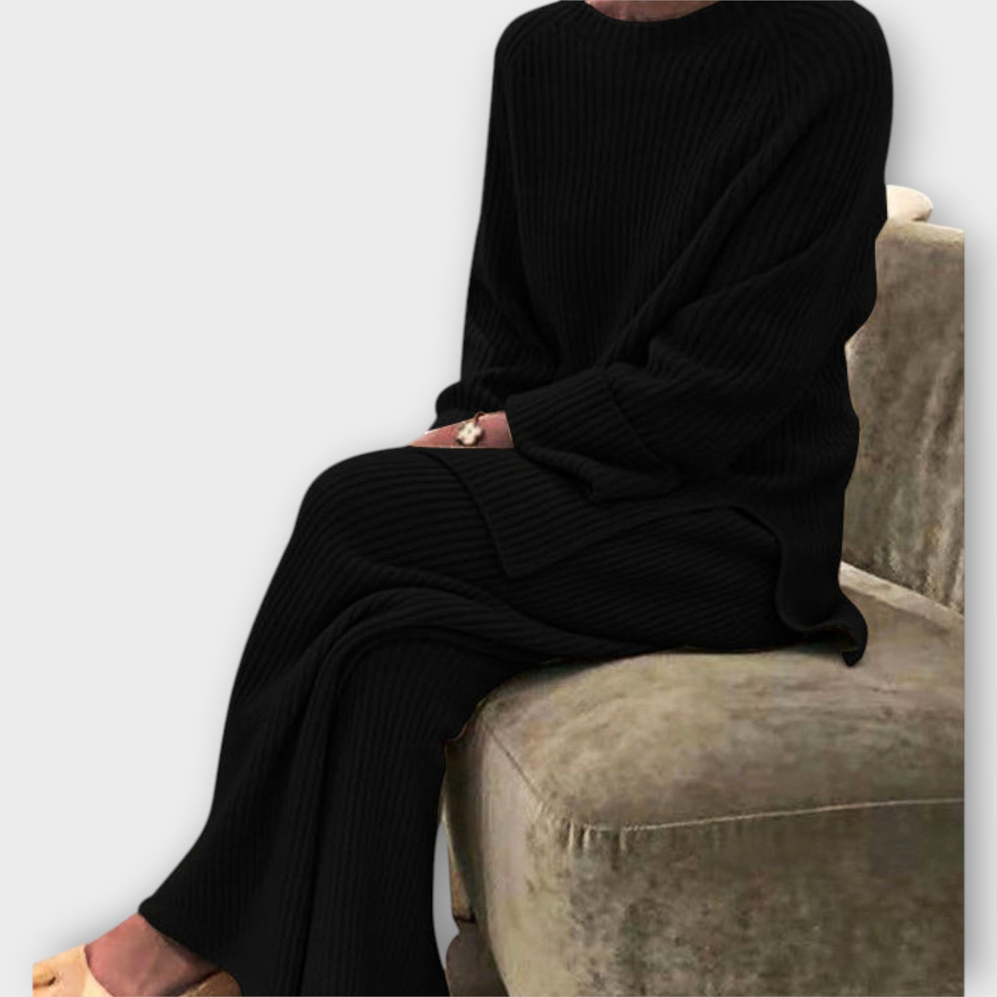 Kootud komplekt lahtise joonega