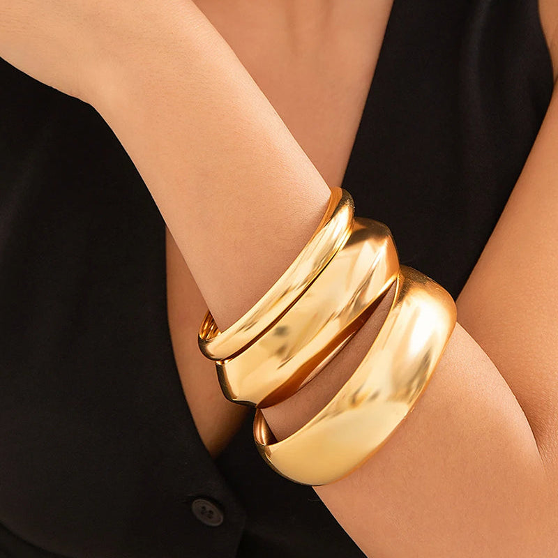 3-osaline käevõrude komplekt