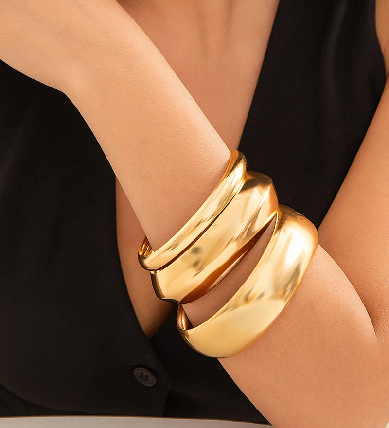 3-osaline käevõrude komplekt