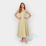 Vestido midi com corte em A