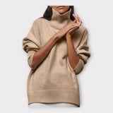 Kootud kampsun kõrge kraega