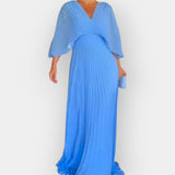 Vestido plissado com linhas elegantes