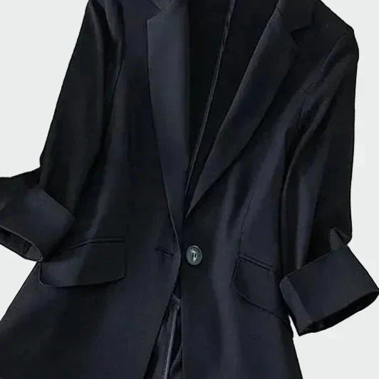 Moodsa lõikega jakk