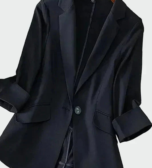 Moodsa lõikega jakk