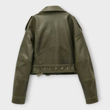 Moodne lühike nahktagi vööga ja elegantne välimus