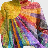 Kootud kõrge kaelusega särk erksa mustriga