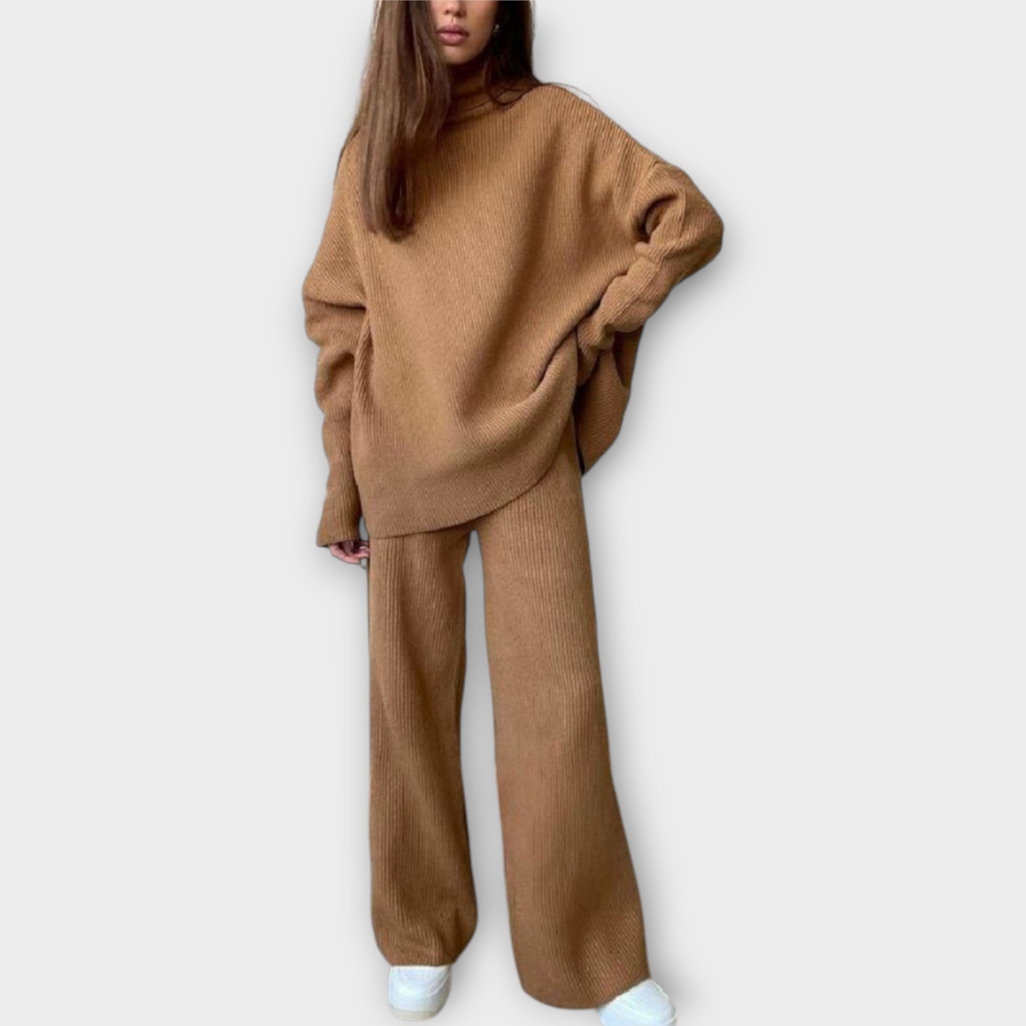 Kootud komplekt laia lõike ja minimalistliku disainiga