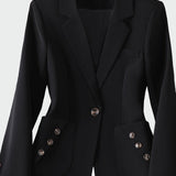 Võluva joonega jakk