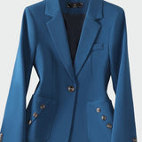 Võluva joonega jakk