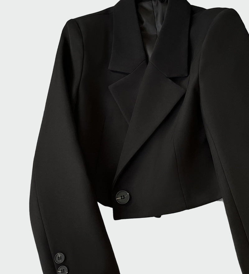 Rafineeritud lõikega jakk