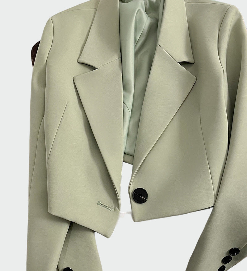 Rafineeritud lõikega jakk