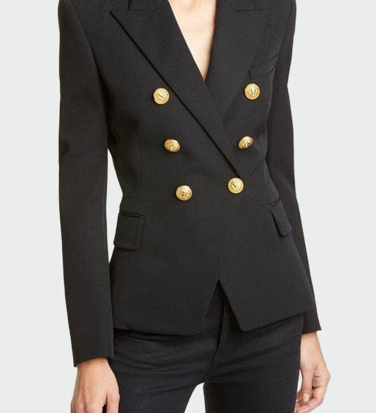 Klassikalise lõikega jakk