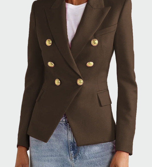 Klassikalise lõikega jakk