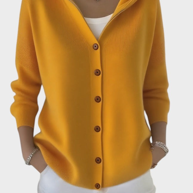 Zora - Elegantne kudumitega pikkade varrukatega jakk