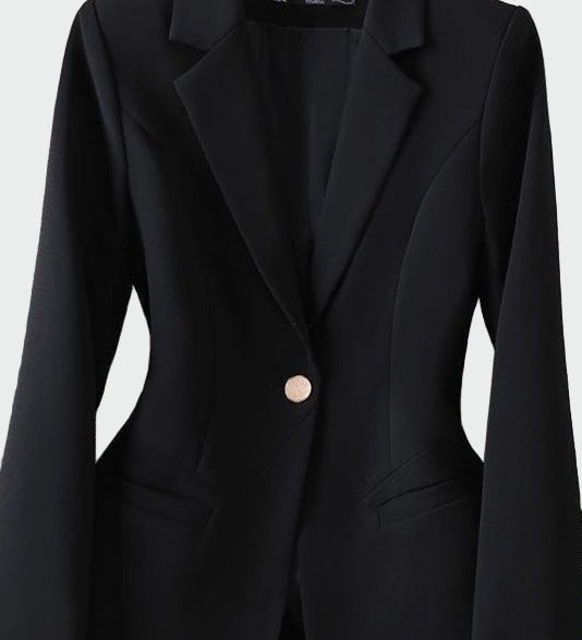 Moodsa ja elegantse lõikega jakk